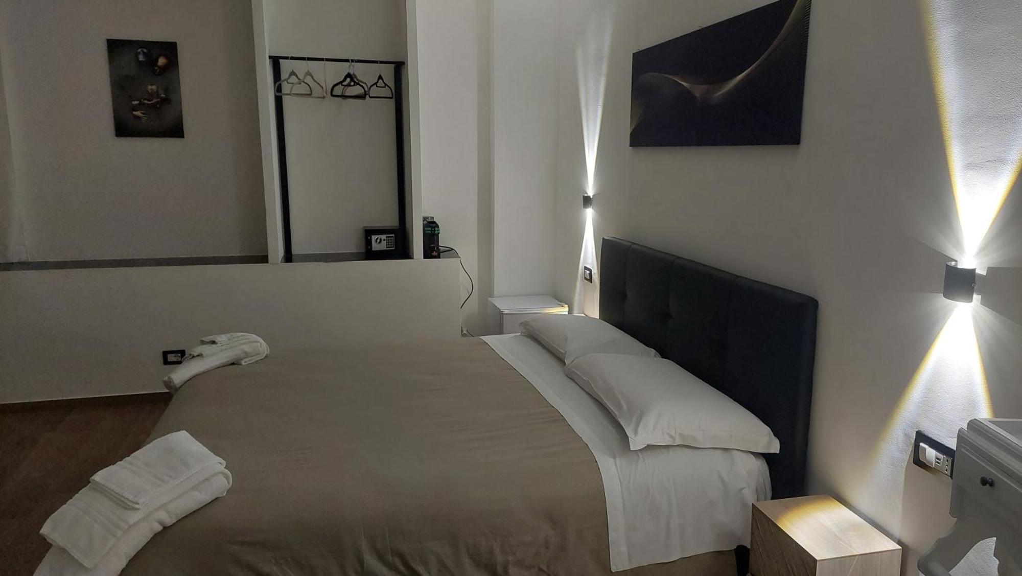 La Corte Guest House Bari Exterior foto