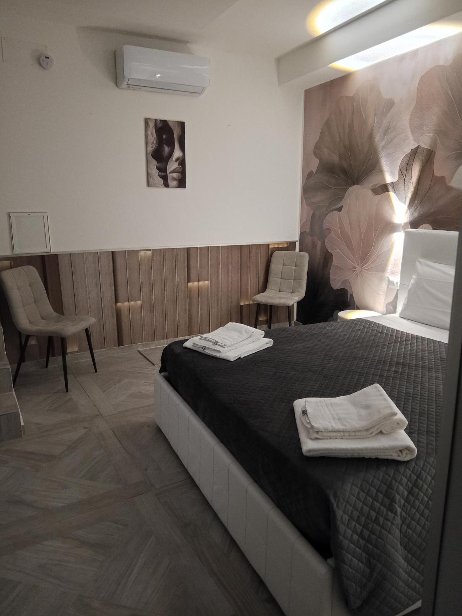 La Corte Guest House Bari Exterior foto