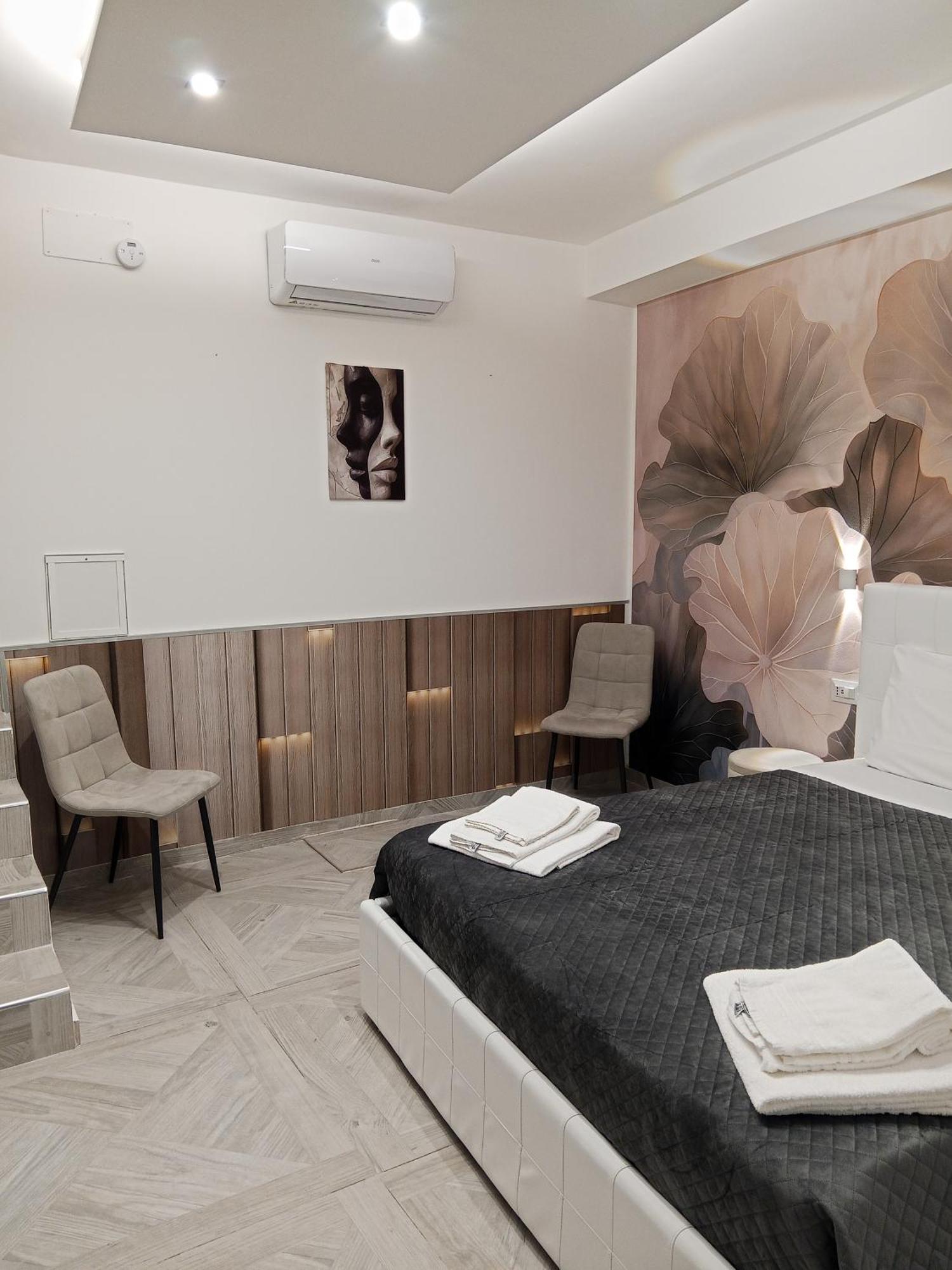 La Corte Guest House Bari Exterior foto