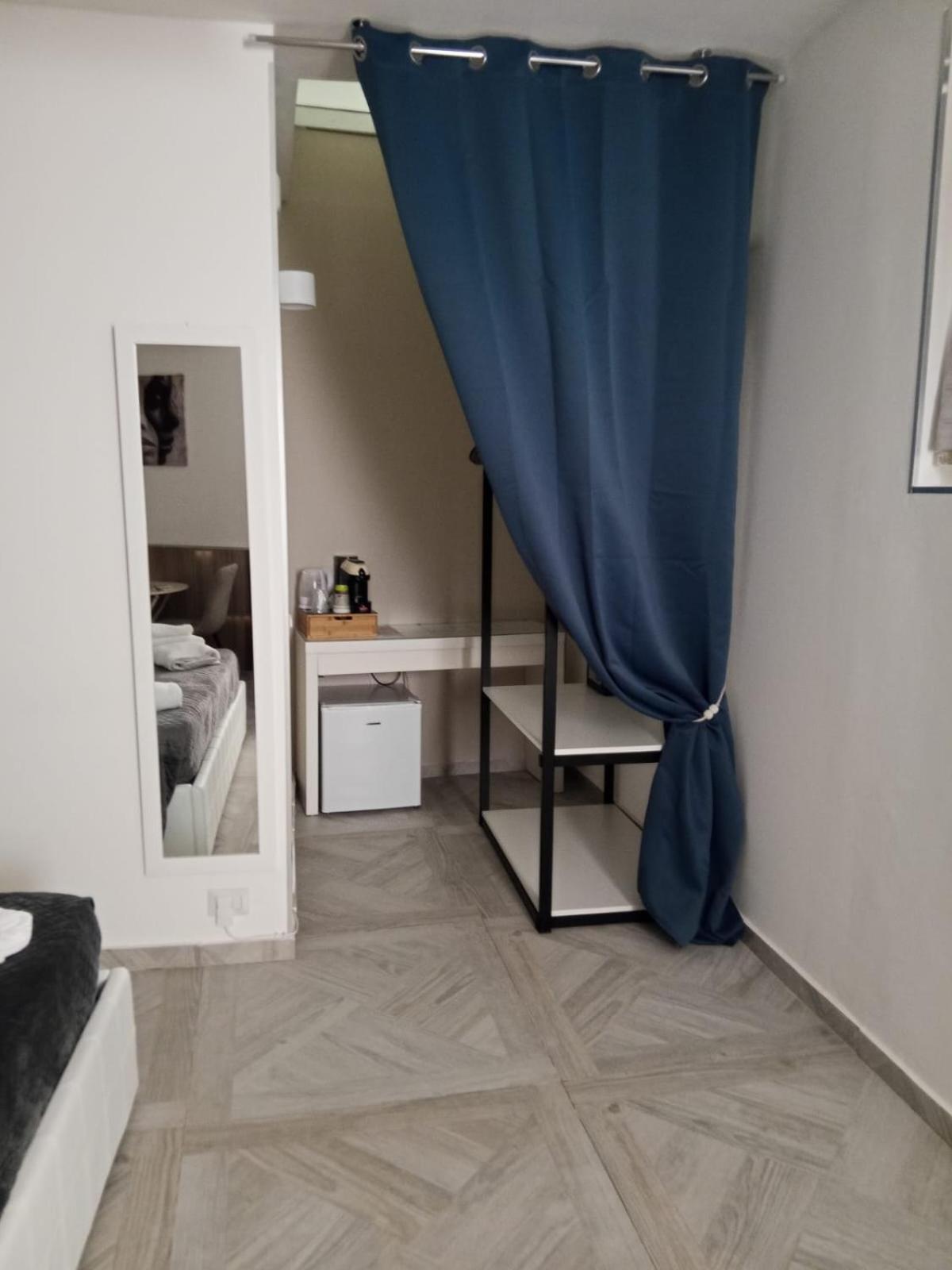 La Corte Guest House Bari Exterior foto